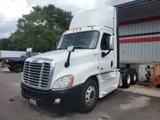 2014 FREIGHTLINER/MERCEDES CASCADIA 125