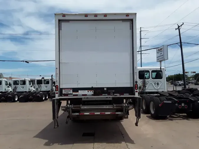 2018 FREIGHTLINER M2 106