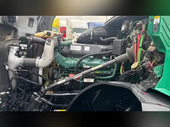 2021 VOLVO VNL8600c6dd71f248996ee3386b7c8447f4fc5