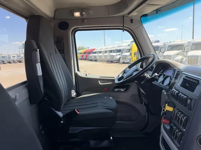 2021 Peterbilt 567