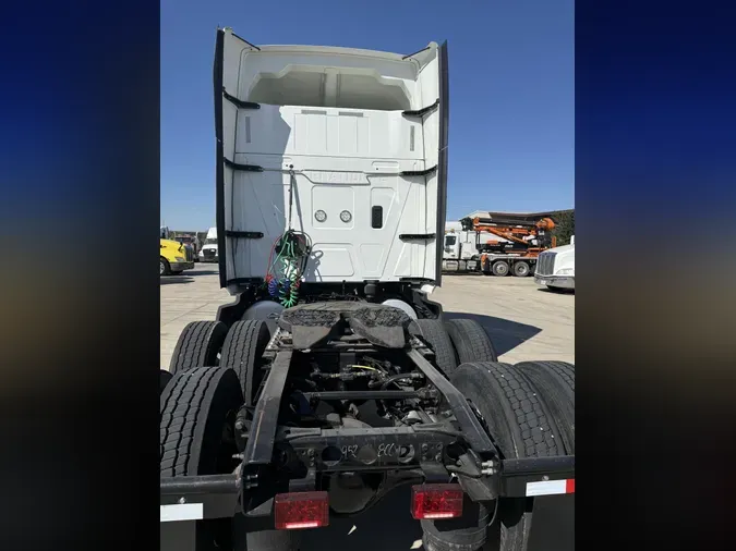 2022 International LT625