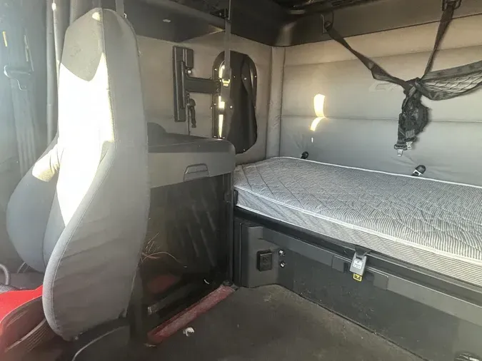 2020 Freightliner Cascadia 1260c70d9cfc83a2312445198f832983513