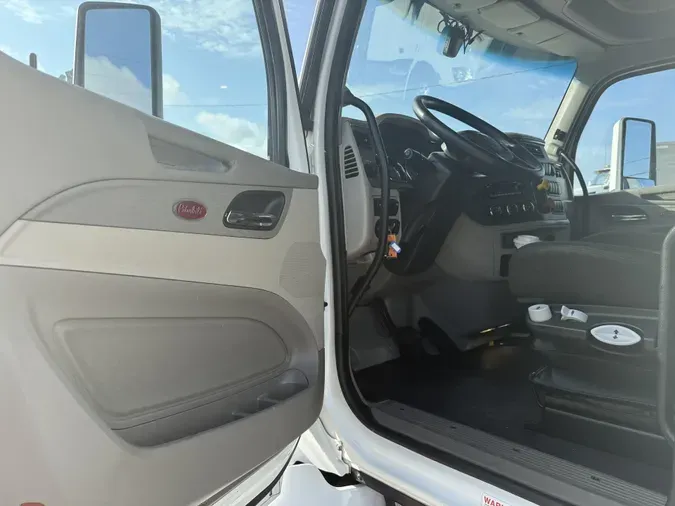 2021 Peterbilt 579