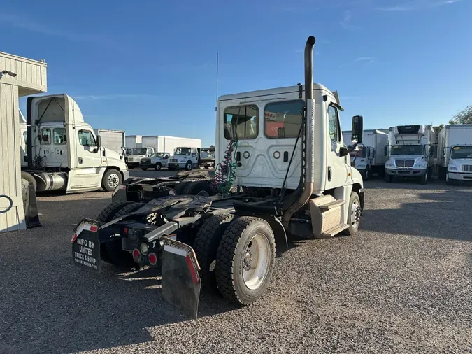 2019 FREIGHTLINER/MERCEDES CASCADIA 125