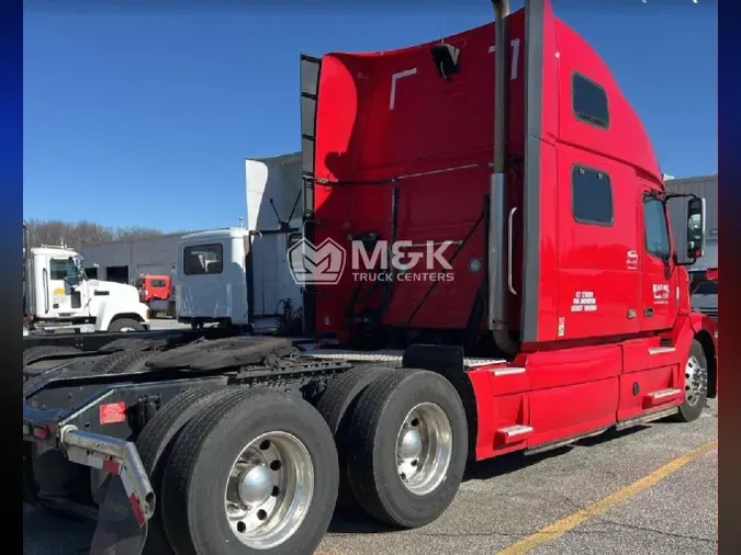 2018 VOLVO VNL64T780