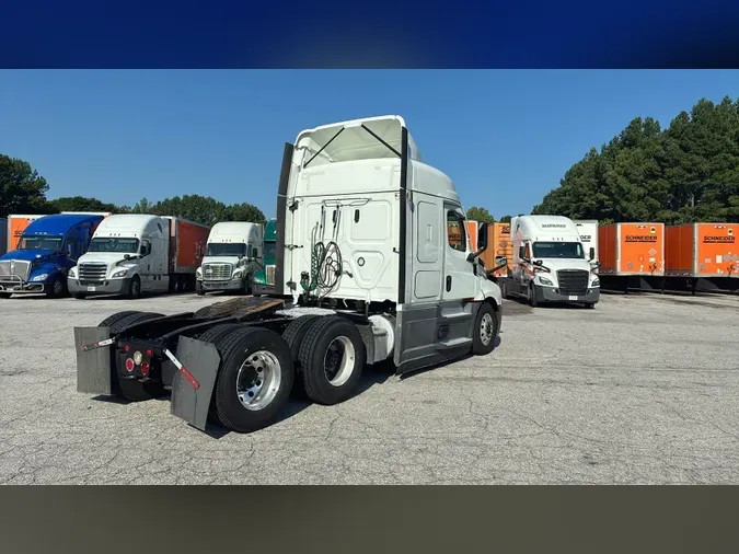 2022 Freightliner Cascadia 1260c7a584254e0d09827dae4564881f82c