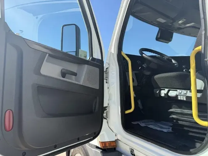 2021 Freightliner Cascadia0c7c5489a9d4d8da5083b4e5462a1656