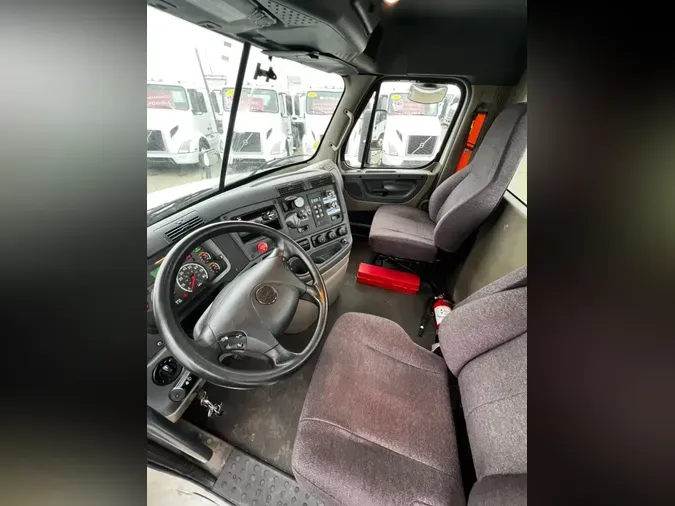 2019 FREIGHTLINER/MERCEDES CASCADIA 125