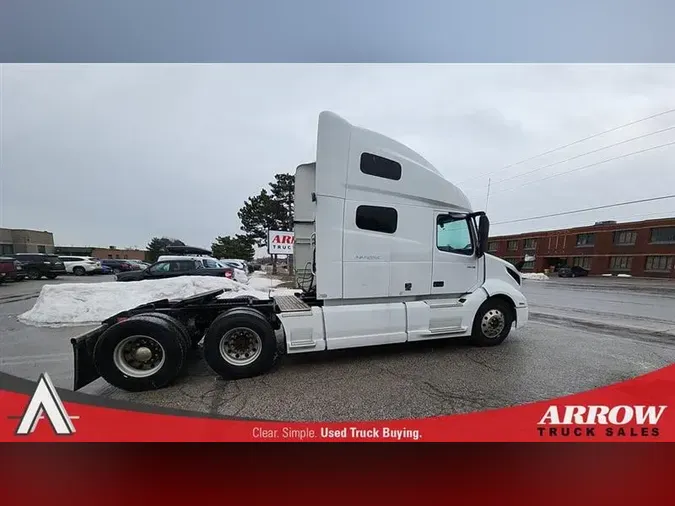 2021 VOLVO VNL64T760