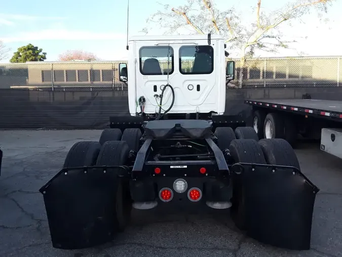 2019 FREIGHTLINER/MERCEDES CASCADIA 125