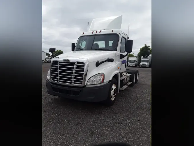 2018 FREIGHTLINER/MERCEDES CASCADIA 125