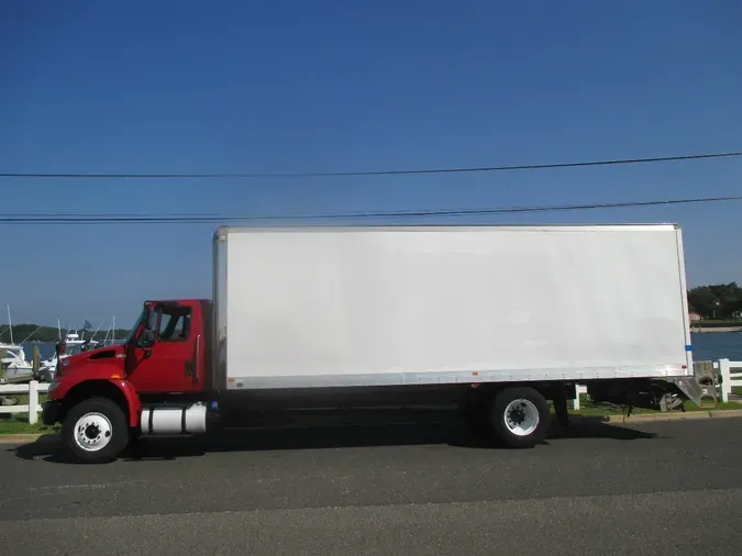 2018 INTERNATIONAL 4300