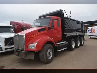 2017 KENWORTH T880
