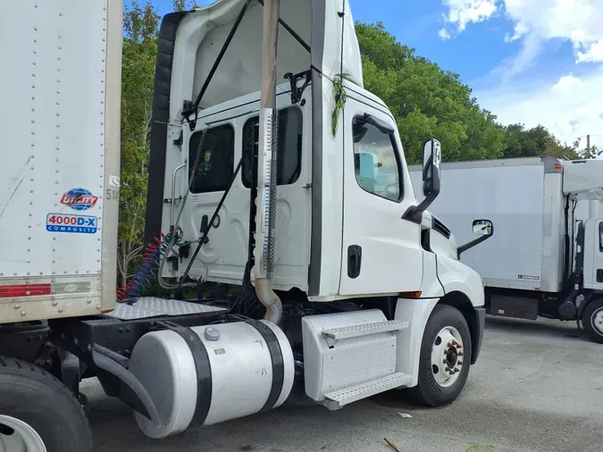 2020 FREIGHTLINER/MERCEDES NEW CASCADIA PX12664