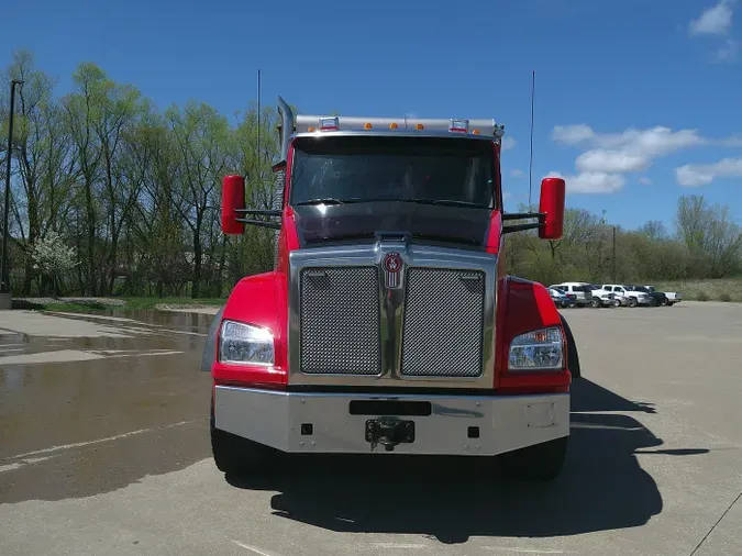 2021 Kenworth T880