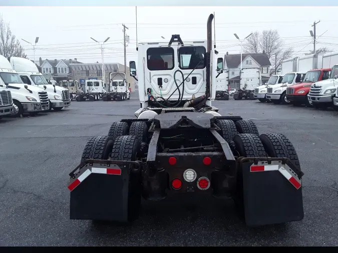 2016 FREIGHTLINER/MERCEDES CASCADIA 125