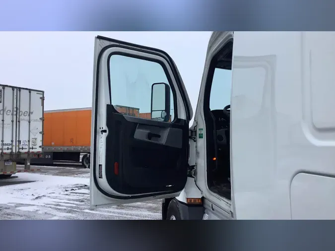 2021 Freightliner Cascadia 126