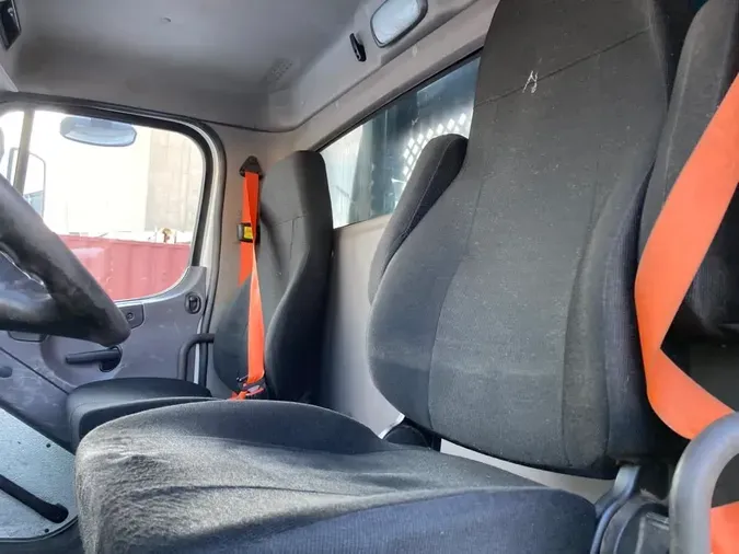 2019 FREIGHTLINER/MERCEDES M2 106