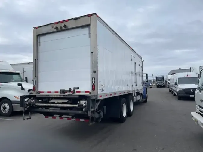 2019 FREIGHTLINER/MERCEDES M2 106