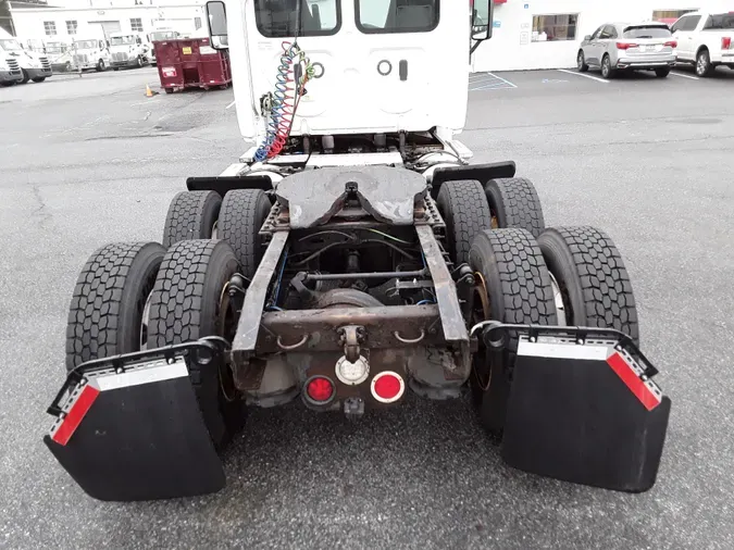 2019 FREIGHTLINER/MERCEDES CASCADIA 125