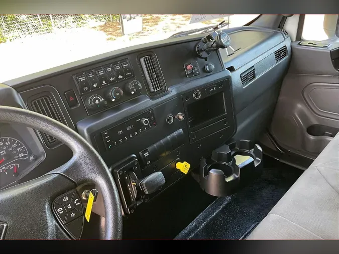 2021 INT MV607