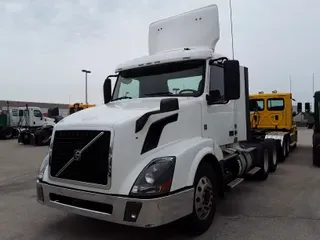 2014 Volvo VNL64TRACTOR