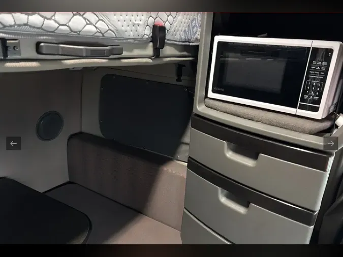 2023 VOLVO VNL64T8600cb9105c8bcb8ef0d6feb363ff1fbc11