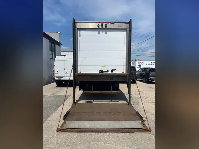 2019 FREIGHTLINER/MERCEDES M2 106