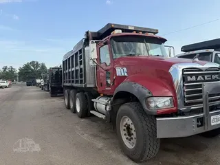 2008 MACK GRANITE GU713
