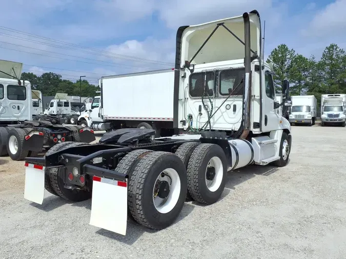 2020 FREIGHTLINER/MERCEDES CASCADIA 1250cbbf6ff0e20abbc5ab53a0c67060c59