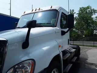 2017 FREIGHTLINER CASCADIA 125