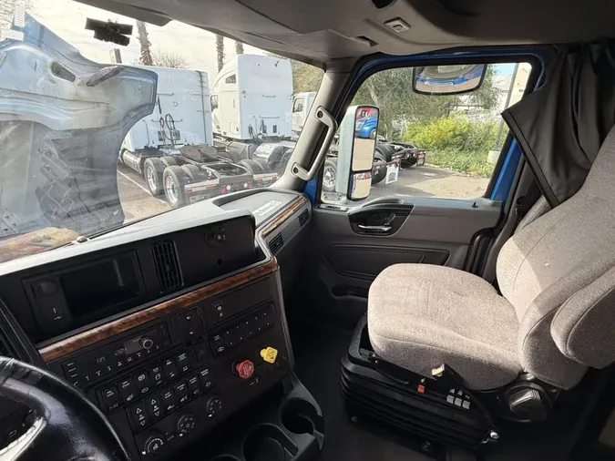 2022 International LT625