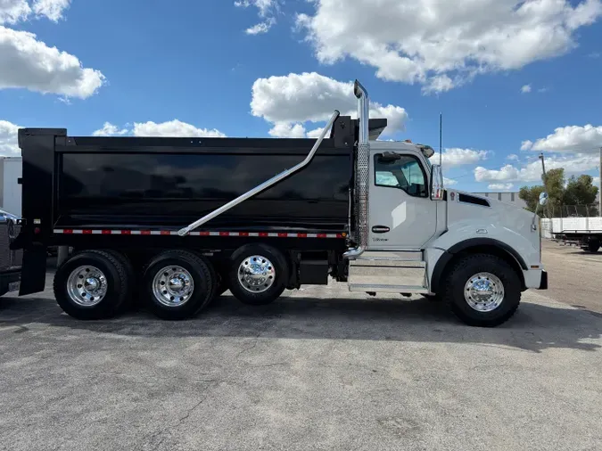 2026 Kenworth T880