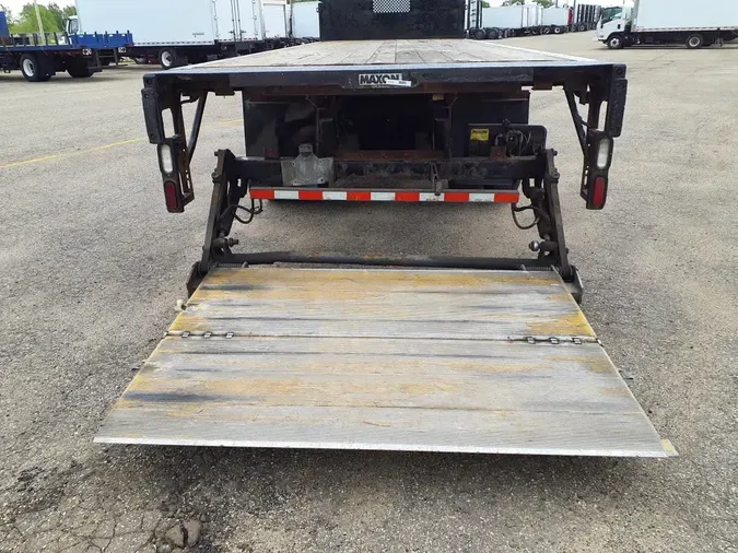 2016 FREIGHTLINER M2 106