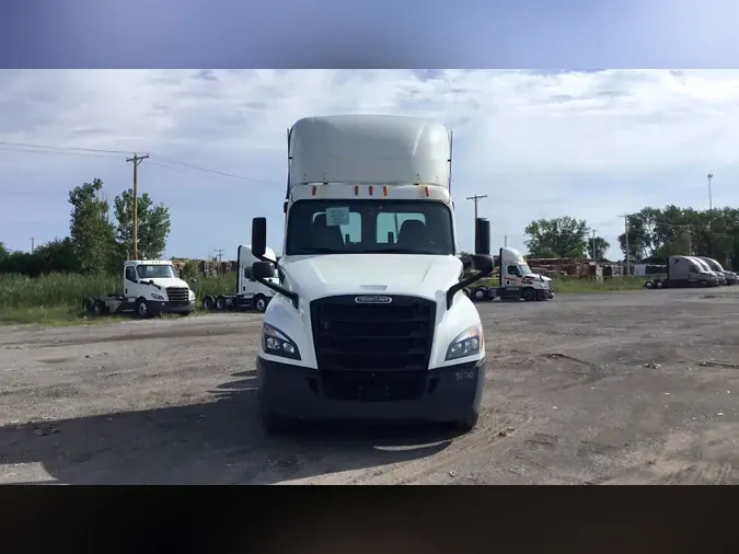 2020 Freightliner Cascadia 1260cc7a54dad66de56897ca0025fb13f6c