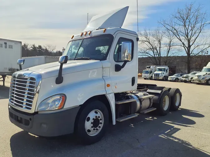 2017 FREIGHTLINER/MERCEDES CASCADIA 125