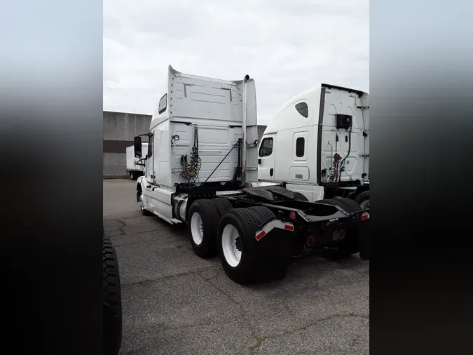 2016 VOLVO VNL64TRACTOR