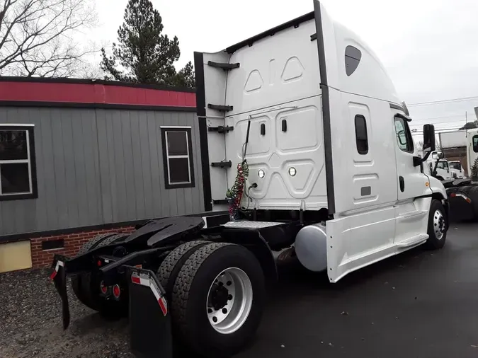 2020 FREIGHTLINER/MERCEDES CASCADIA 125