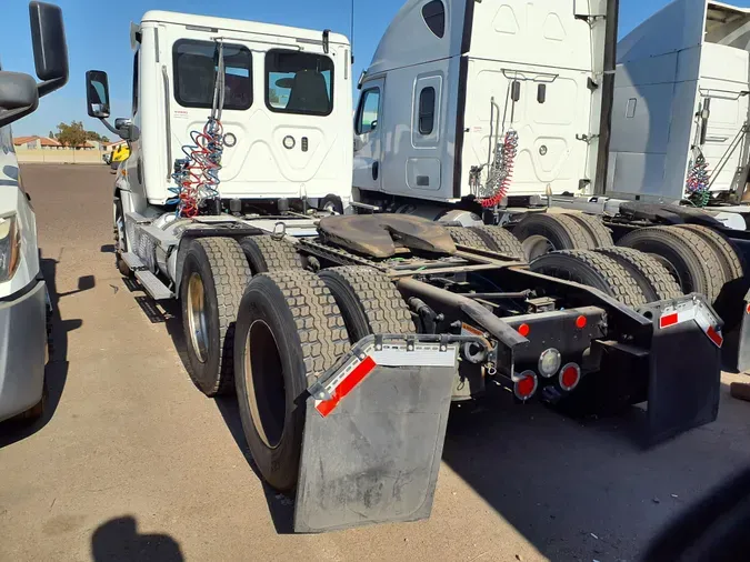 2018 FREIGHTLINER/MERCEDES CASCADIA 125