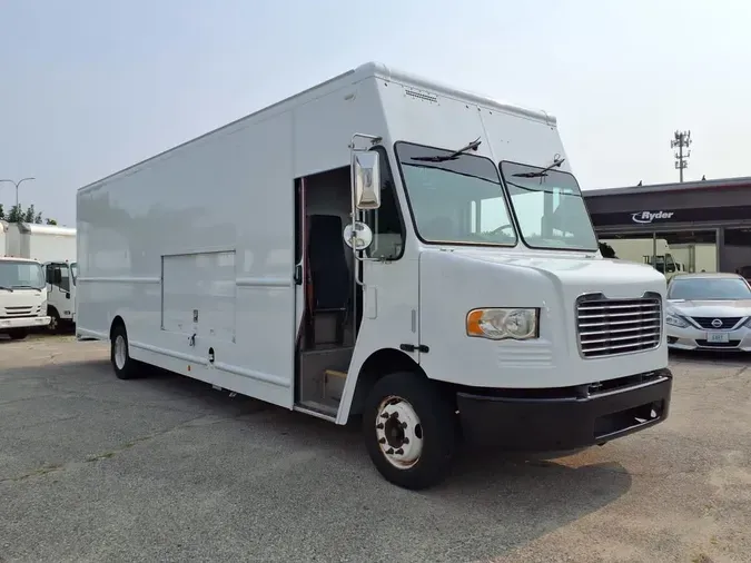 2017 FRTLR CUSTOM CHASSIS CORP MT55