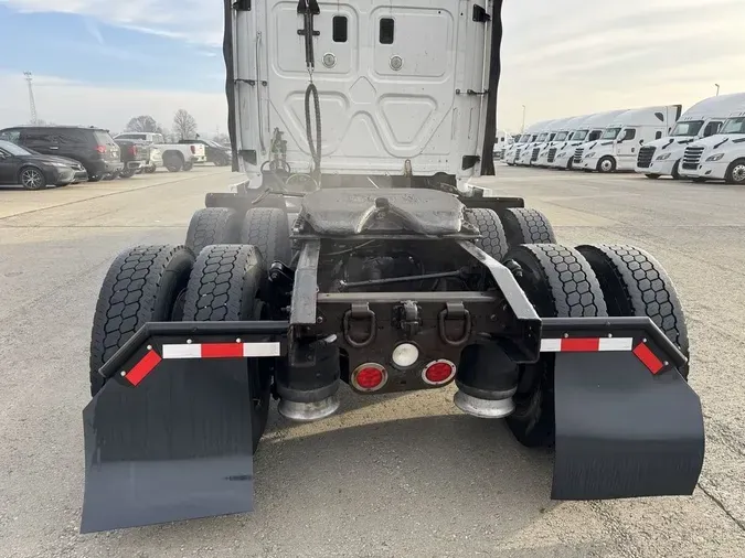 2016 Freightliner Cascadia