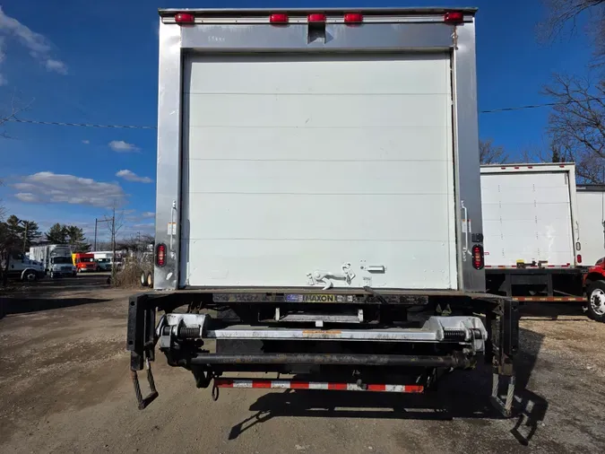 2017 FREIGHTLINER/MERCEDES M2 106