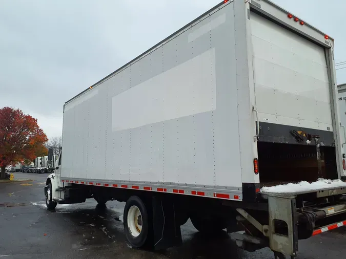 2018 FREIGHTLINER/MERCEDES M2 106