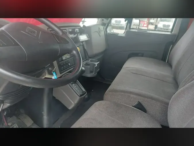 2019 NAVISTAR INTERNATIONAL 4300