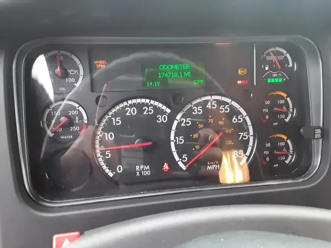 2020 FREIGHTLINER/MERCEDES M2 1060ce04d01eee2c663ce4b727c11615391