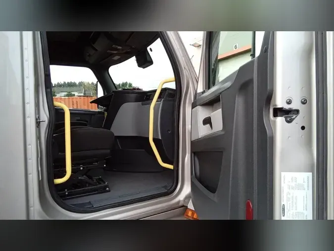 2022 Freightliner Cascadia 1260ce3b5163b3b29744a87d81917af8ec9