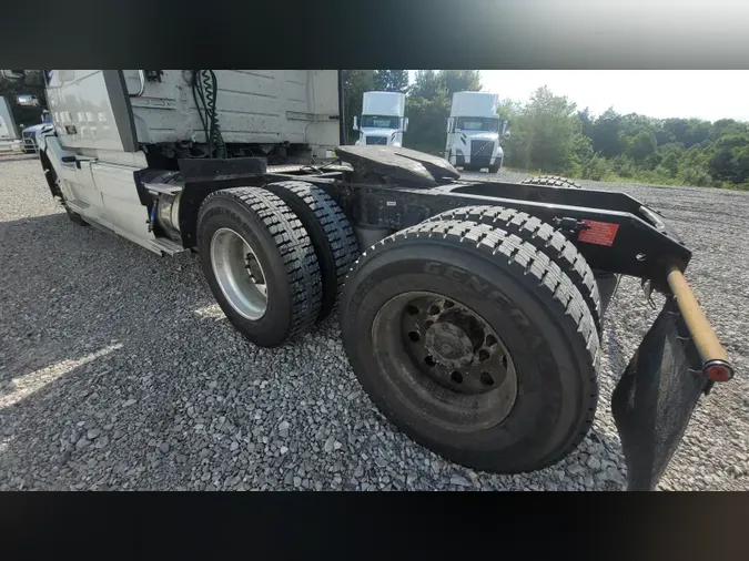 2018 Volvo VNL 740