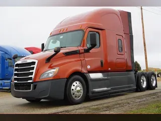 2018 FREIGHTLINER Cascadia 126