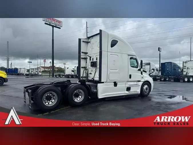 2021 FREIGHTLINER CA126