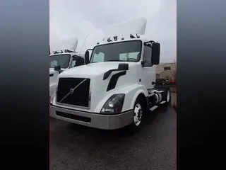2016 VOLVO VNL42TRACTOR